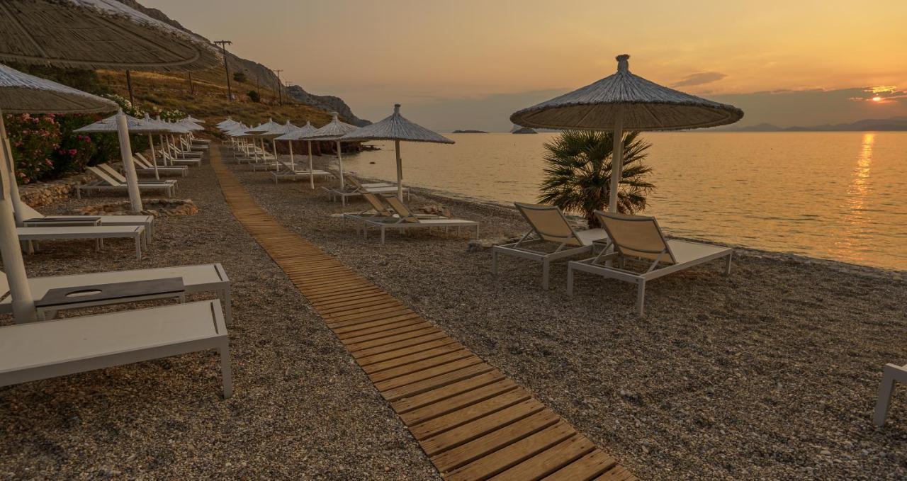Four Seasons Hydra Luxury Suites 外观 照片