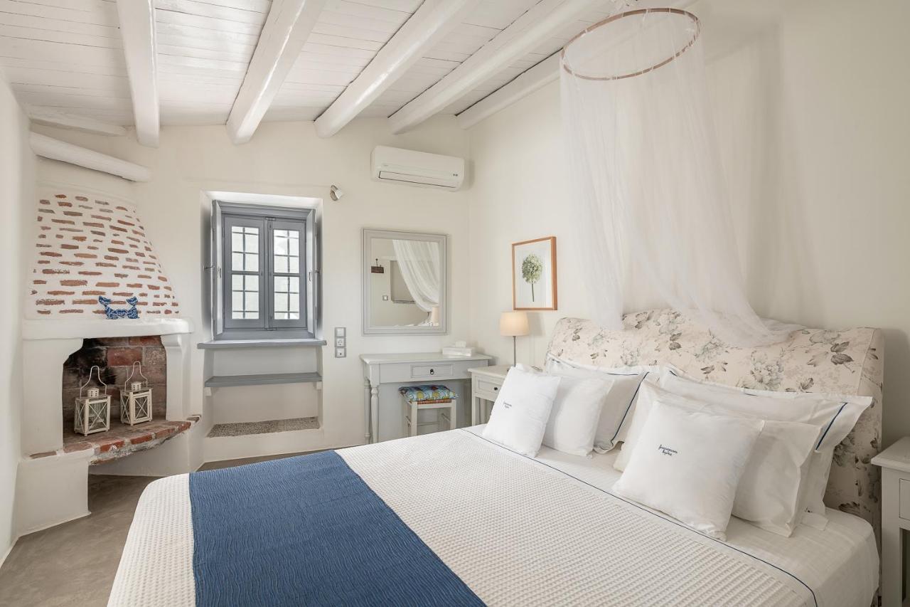 Four Seasons Hydra Luxury Suites 外观 照片