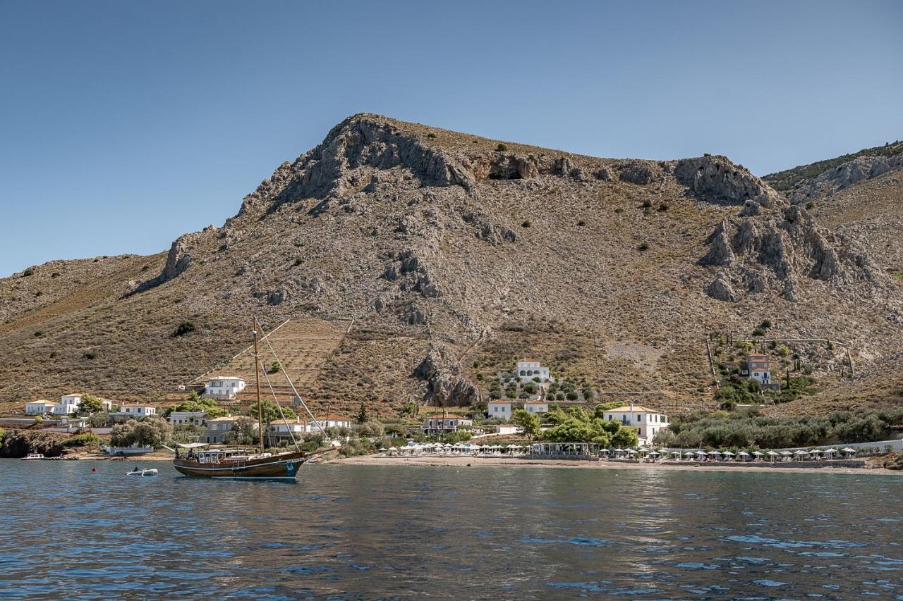 Four Seasons Hydra Luxury Suites 外观 照片