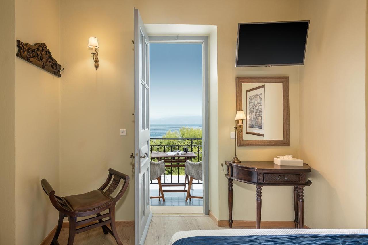 Four Seasons Hydra Luxury Suites 外观 照片