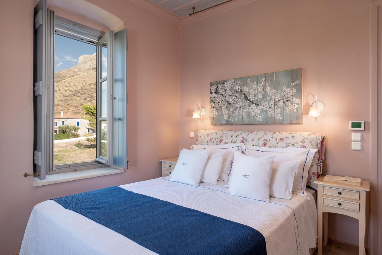 Four Seasons Hydra Luxury Suites 外观 照片