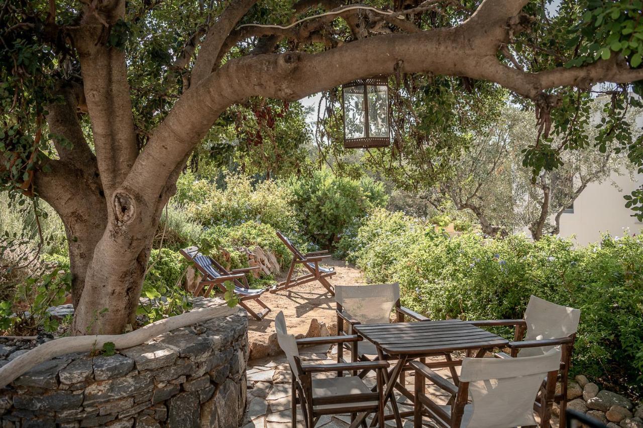 Four Seasons Hydra Luxury Suites 外观 照片