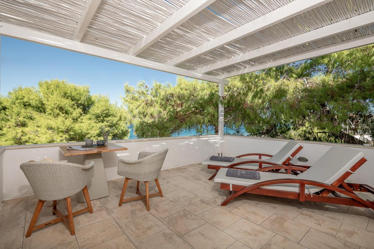 Four Seasons Hydra Luxury Suites 外观 照片