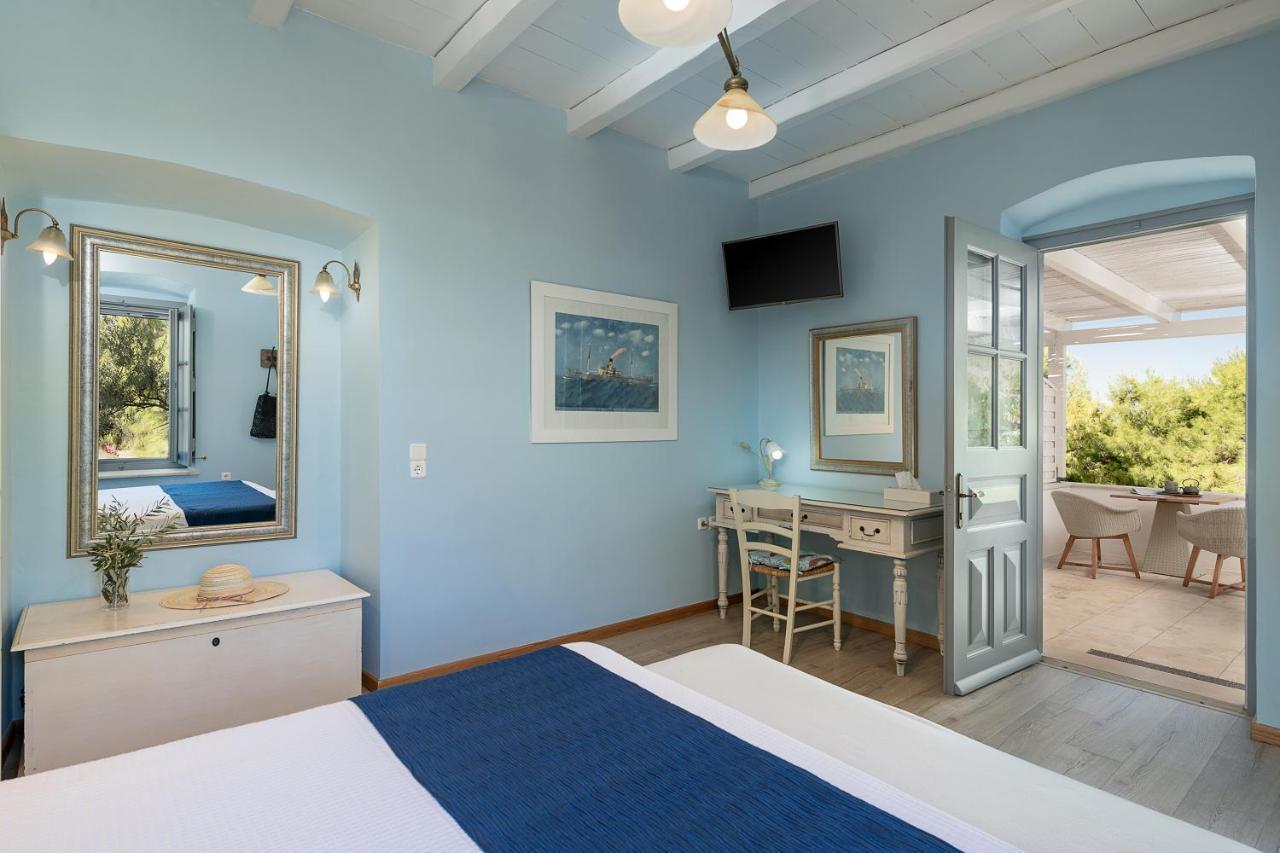 Four Seasons Hydra Luxury Suites 外观 照片