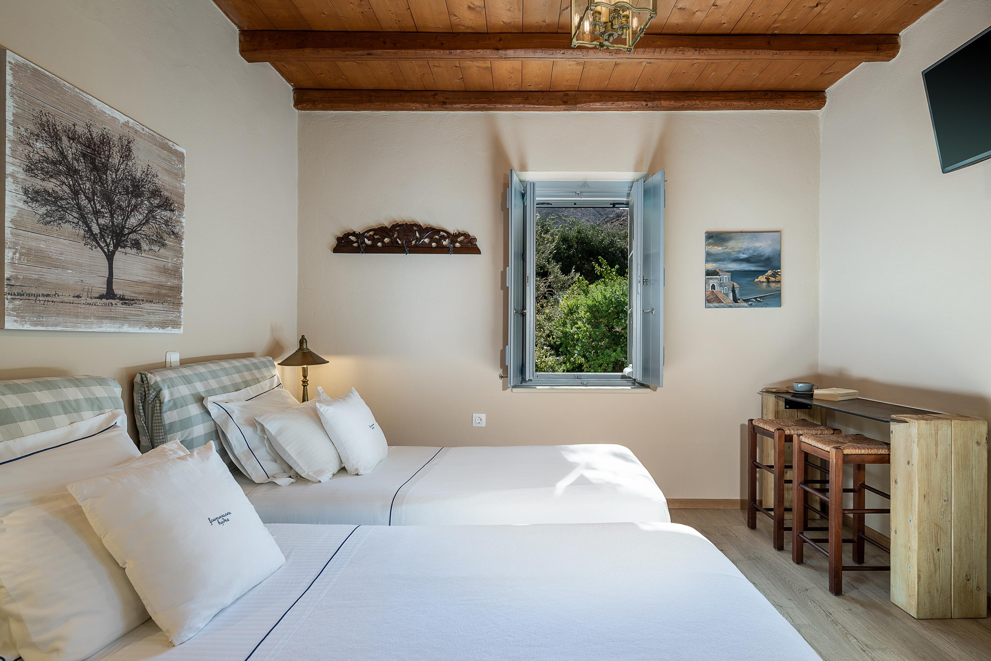 Four Seasons Hydra Luxury Suites 外观 照片