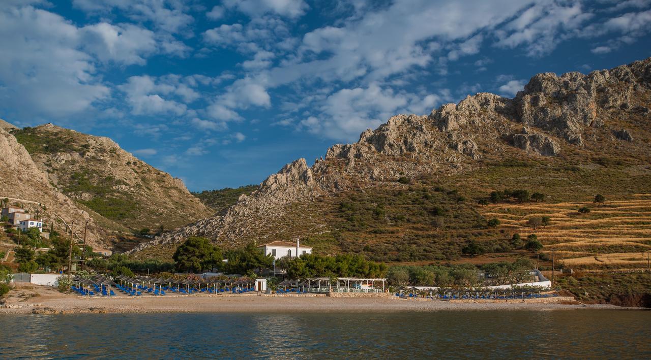 Four Seasons Hydra Luxury Suites 外观 照片